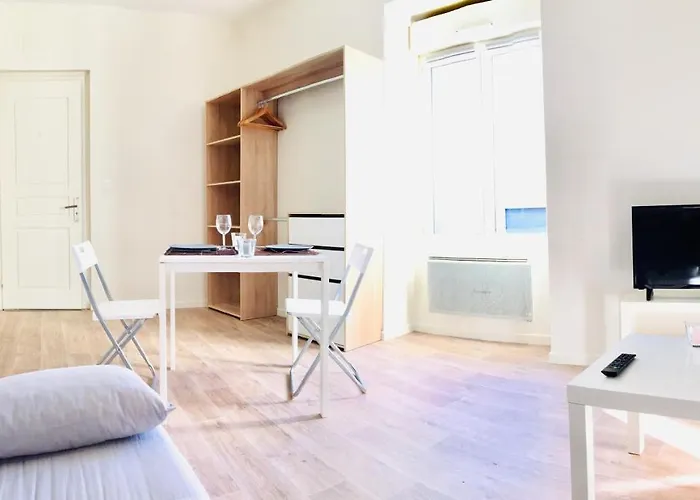 Appartement Gare&Hyper Centre - Wifi - Proche Tramway
